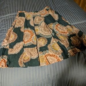 Vibrantly patterned bcbg pleated midi skirt